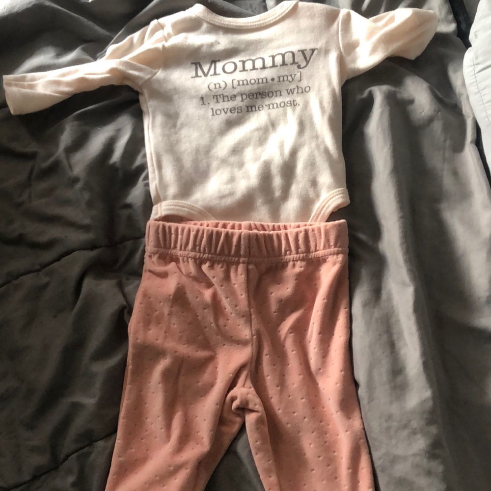 Tahari Baby 0-3 month baby girl two piece outfit.